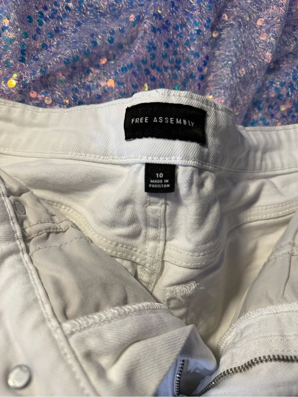 Classic White Denim Cutoff Shorts with Frayed Hem